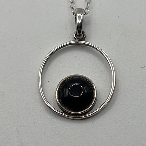 SUNSTONE IMPORTS STERLING SILVER AND ONYX NECKLACE 18” - Picture 3 of 7
